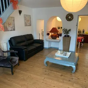 Triplex Meublé Hyper Centre St Céré 3 120 M2 8 Pers Max , Saint-Céré Francia
